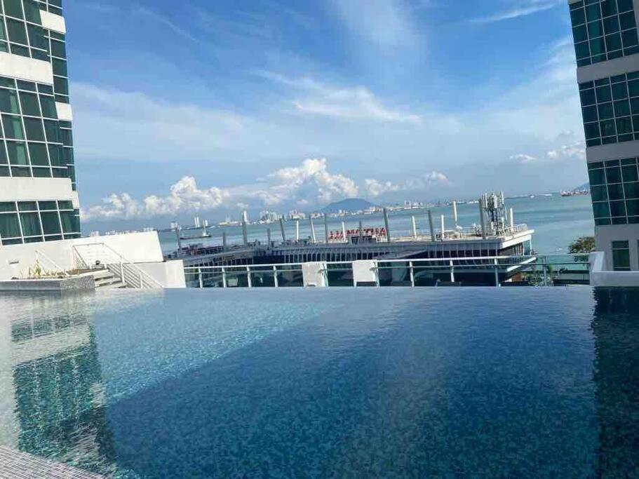 Maritime Suite Duplex Penang- Pemandangan Laut George Town Exteriör bild